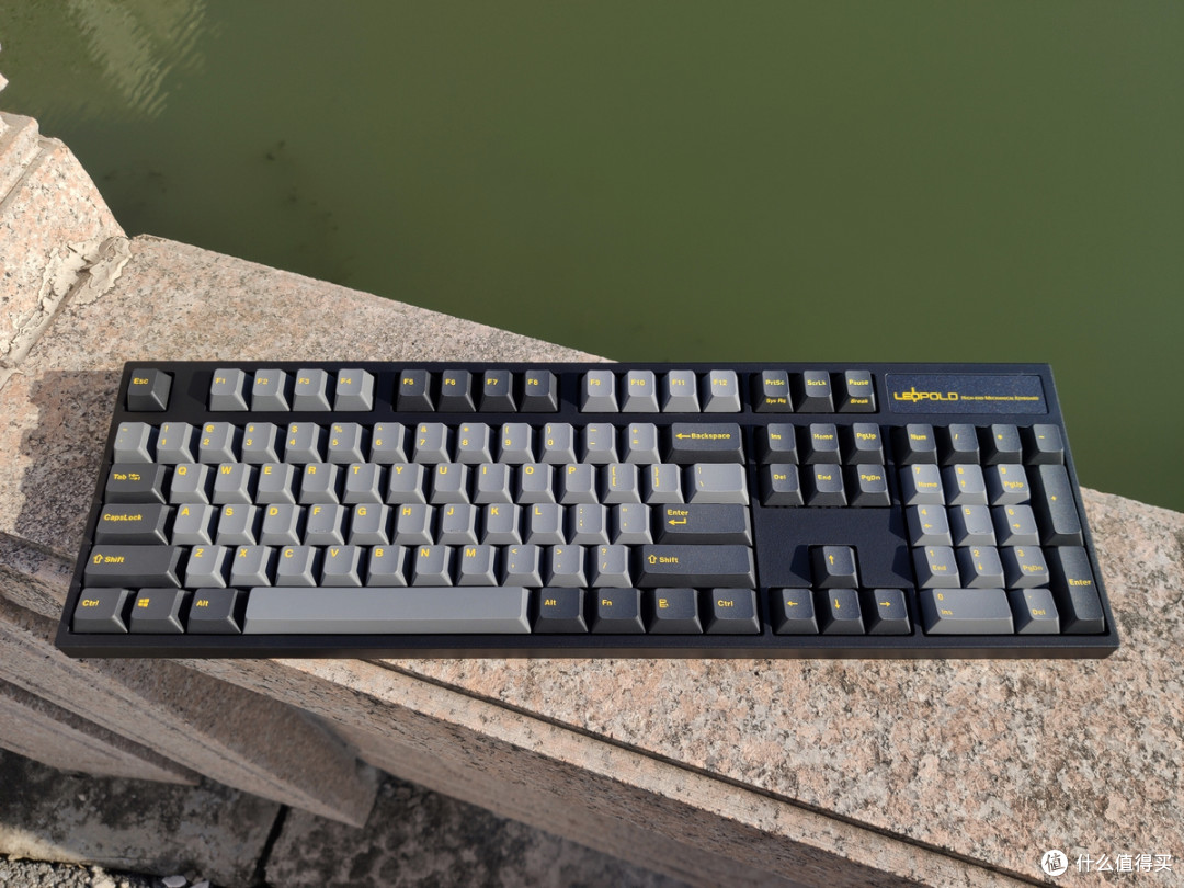 tom带你玩外设篇六十机械键盘教科书leopold利奥博德fc900rpd石墨金
