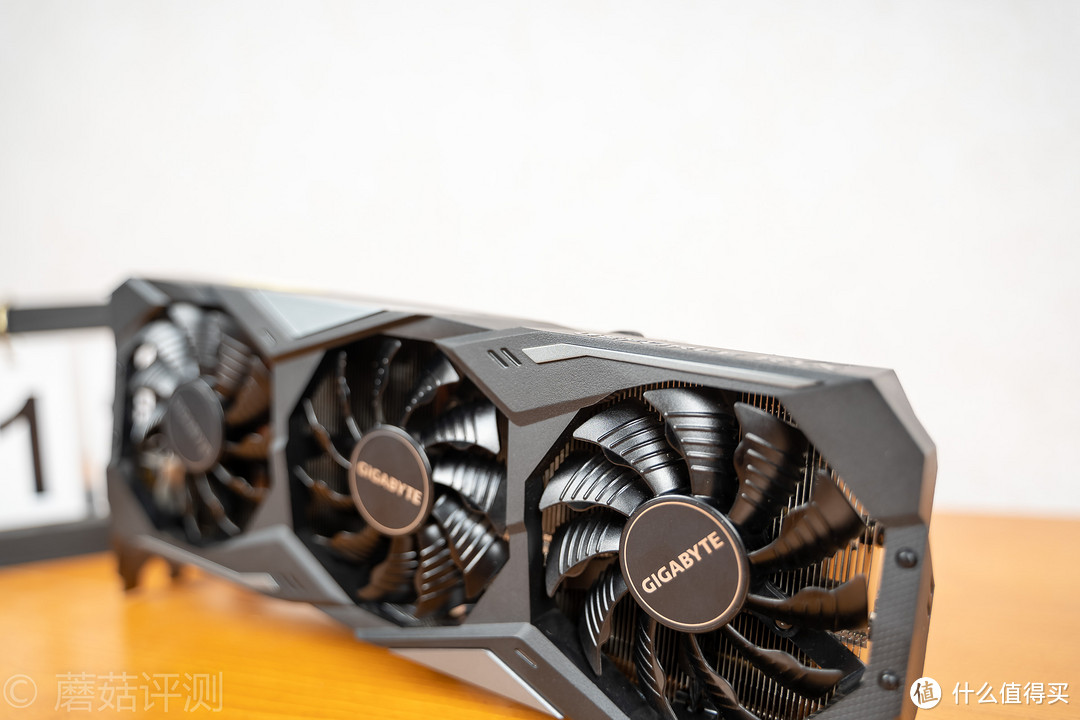 西装暴徒，或是最适合这块显卡的标签——技嘉GeForce RTX 2070 SUPER GAMING OC 显卡 评测