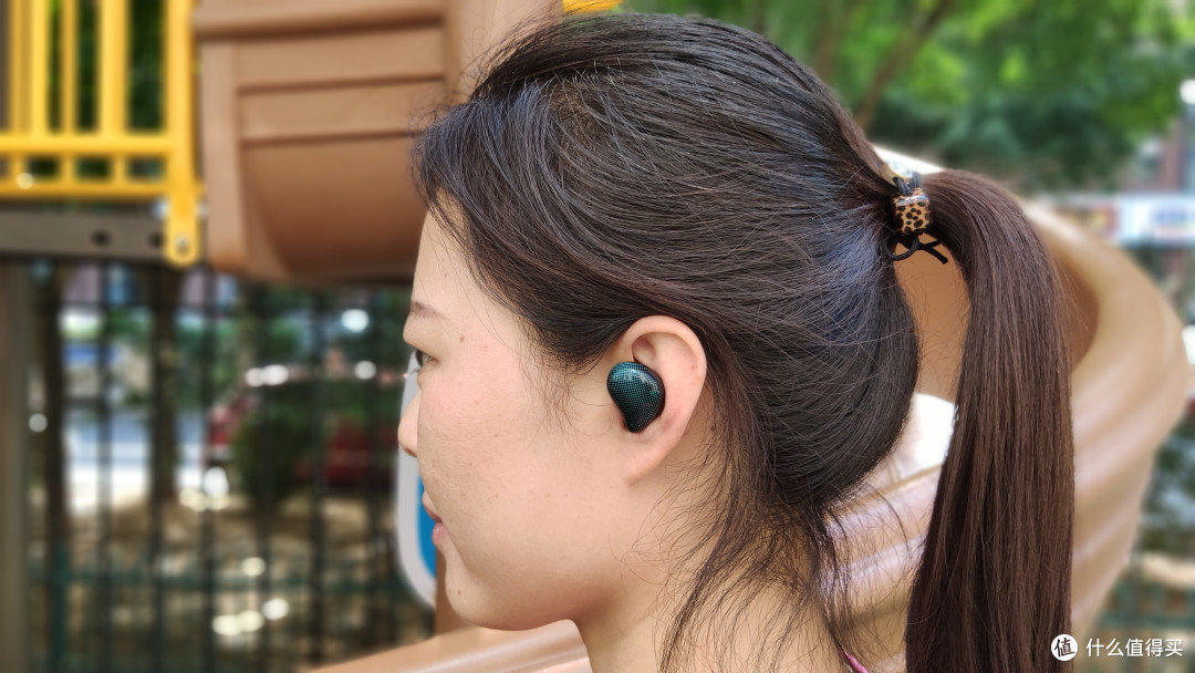 找寻我们的青春 颜值不失实力体现的DOSS ICON Pro真无线蓝牙耳机