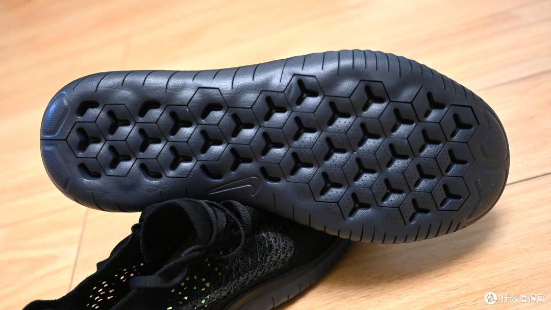无法抵抗的全黑跑鞋 Nike Free RN Flyknit 2018 开箱晒单