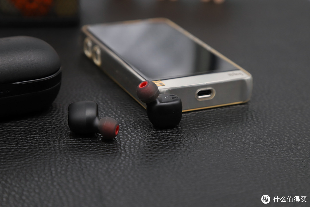 小红点出耳机了？ThinkPlus新品Track Pods真无线蓝牙耳机评测