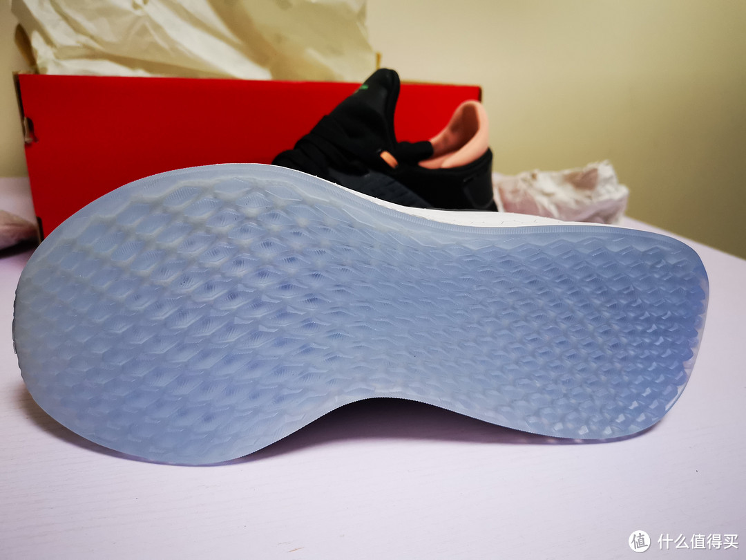 是噱头还是确有实效？镭射切割的New Balance Fresh Foam Lazr v2 Hypoknit 跑鞋开箱