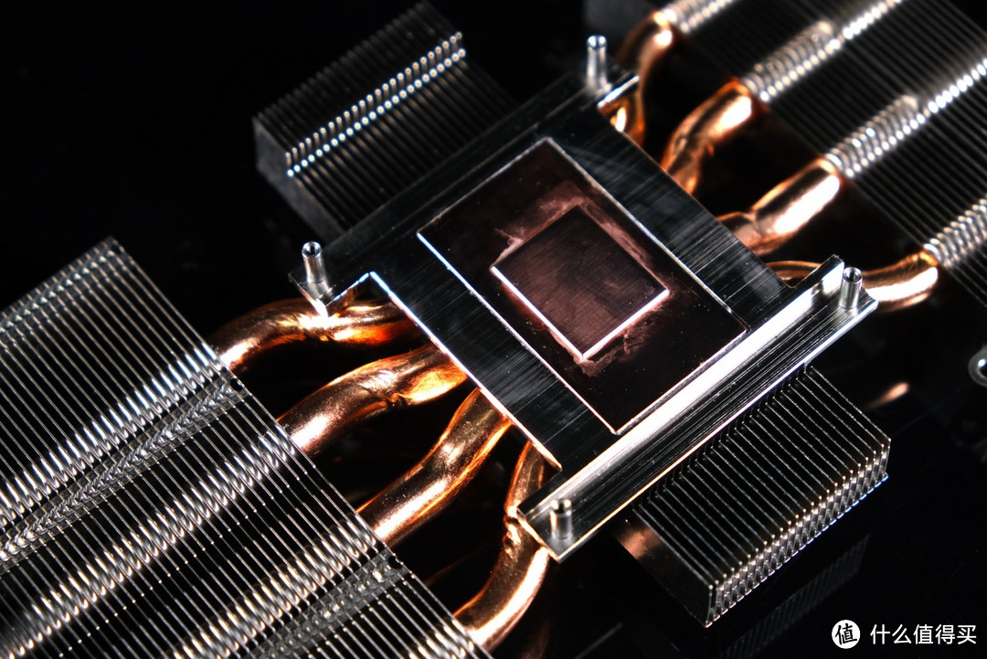 *级散热方案，华擎Radeon RX 5700 XT 挑战者8G OC挑战者拆解加详细测试