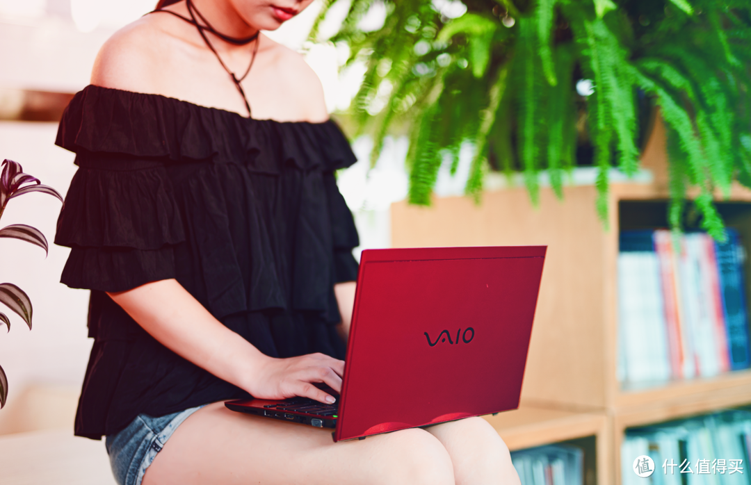 一眼征服女王？仅重897g+高颜值：VAIO SX12耀世红限量版 体验