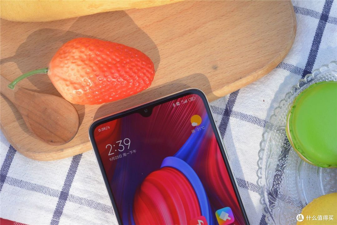 未来将会推出更多配色:外观方面小米9 pro5g和小米9变化不大,不过屏幕