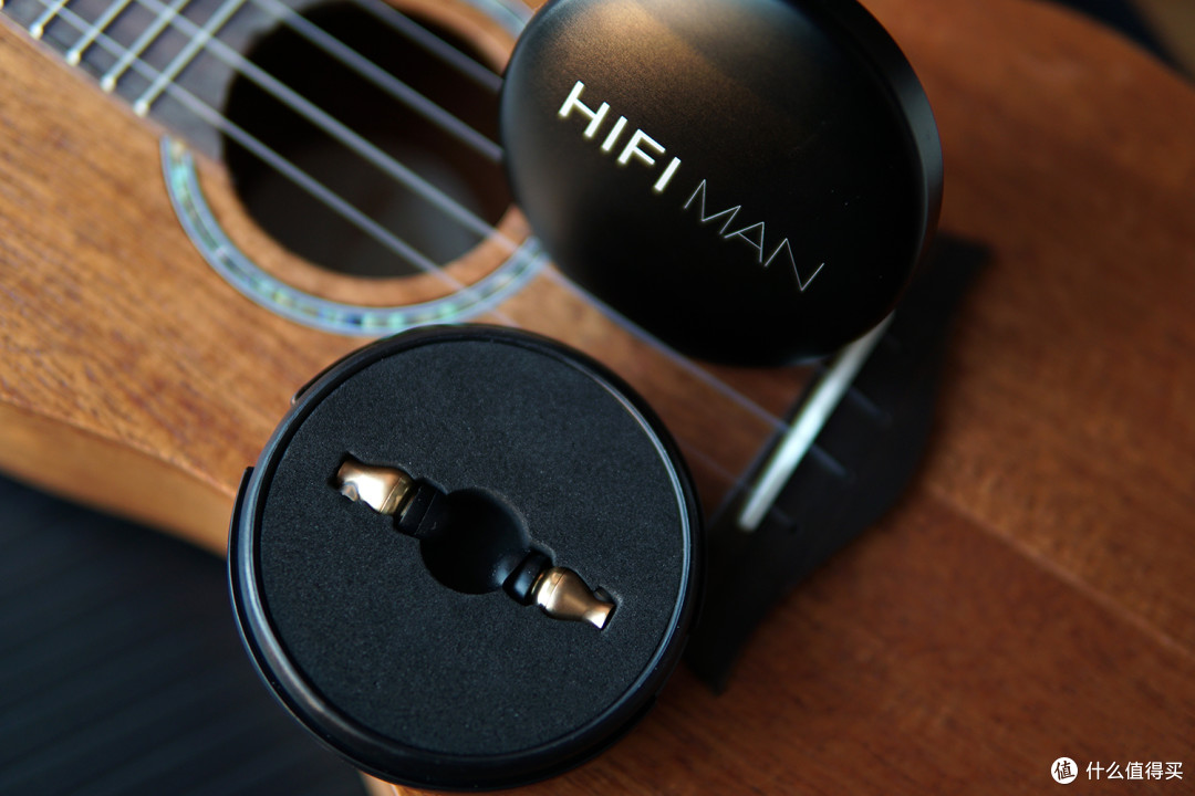 仿佛两只会唱歌的金耳钉,HIFIMAN RE800金入耳式HiFi耳机上手评测