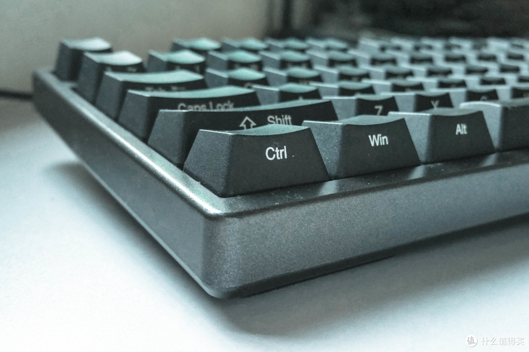 DIY的好素材，AKKO × Ducky ZERO 3108 红轴侧刻机械键盘分享展示
