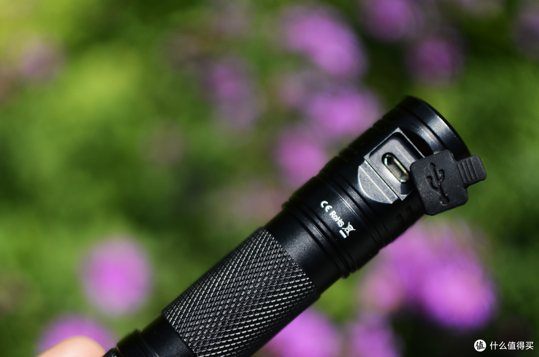 方便实用的便携照明工具——Sofirn SP40 拐角灯