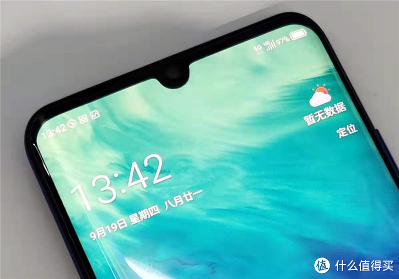 轻薄至简  未来科技范评测中兴天机Axon 10 Pro 5G版