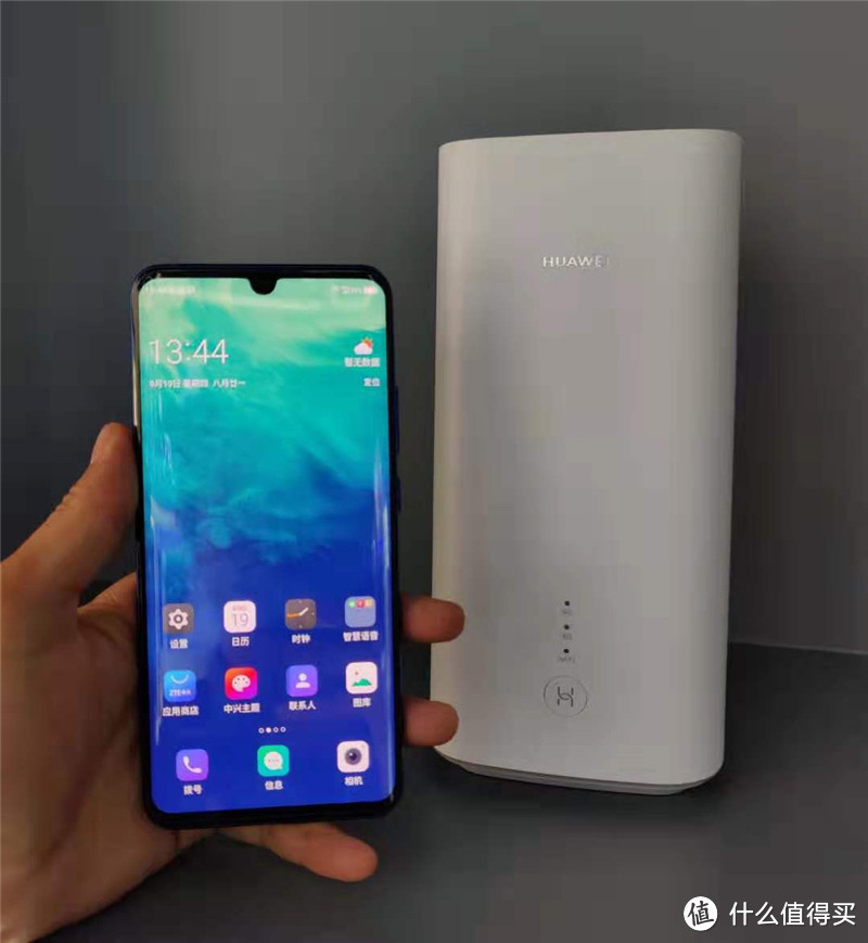 轻薄至简  未来科技范评测中兴天机Axon 10 Pro 5G版