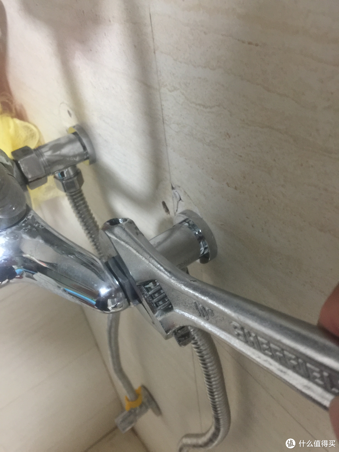 水管断墙里?花洒出水孔位置低想移位?埋坑警示及换件操作过程分享