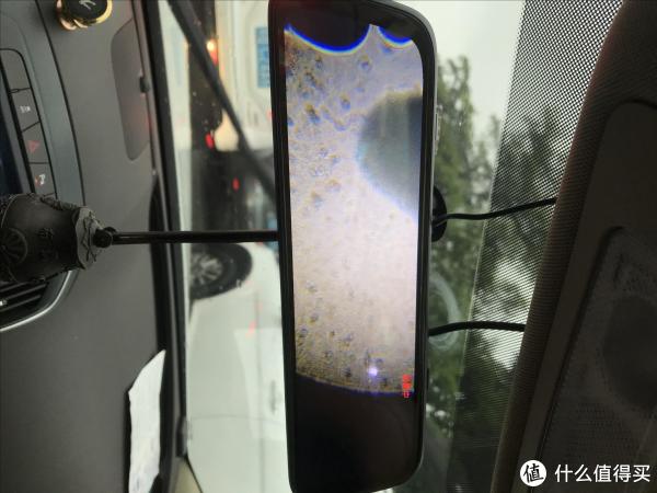 台风天，暴雨，有水滴