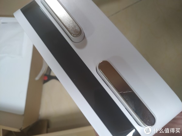 充电座有划痕
