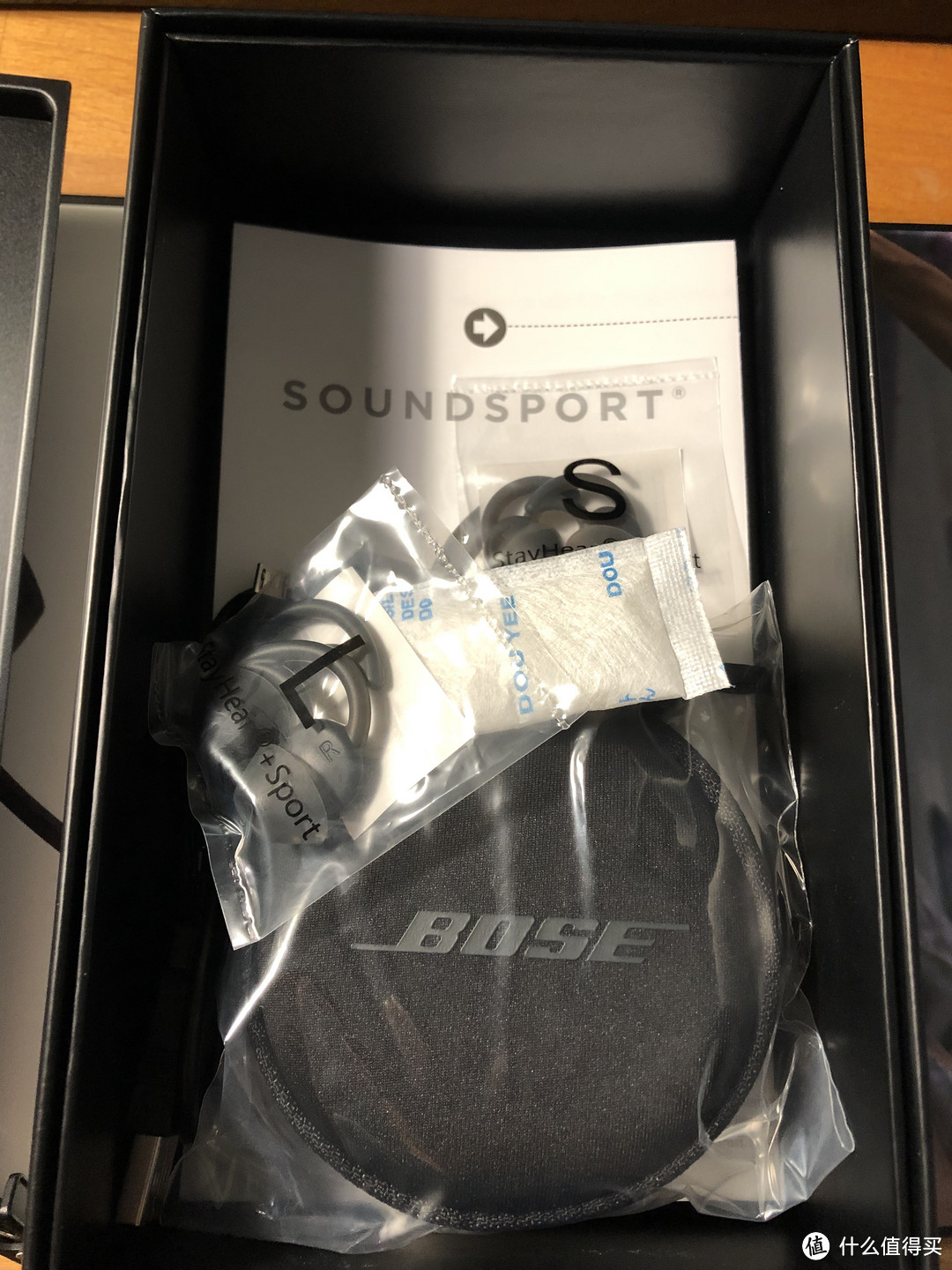 迟来了一年的无线耳机测评——Bose SoundSport