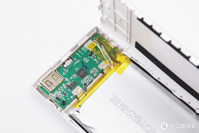 二,荣耀10000mah移动电源2(type-c版)拆解使用华为scp超级快充充电器