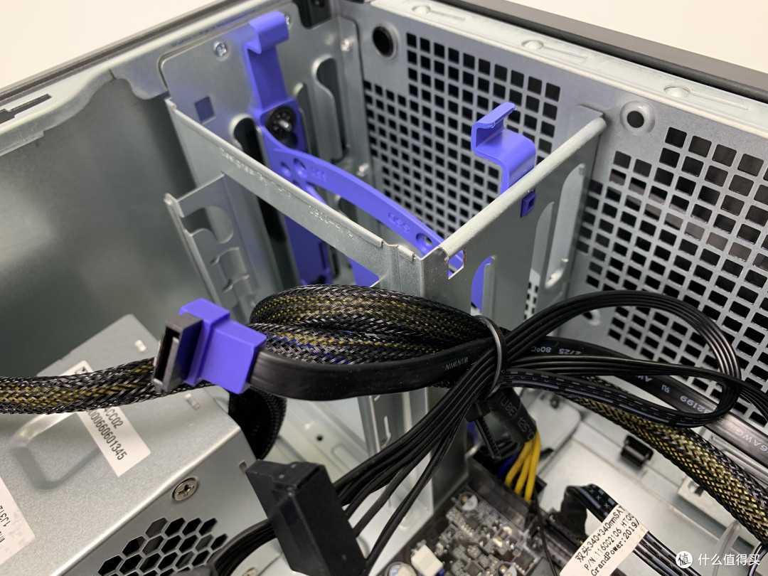游戏设计两相宜 机械革命EX660T游戏台式机首测