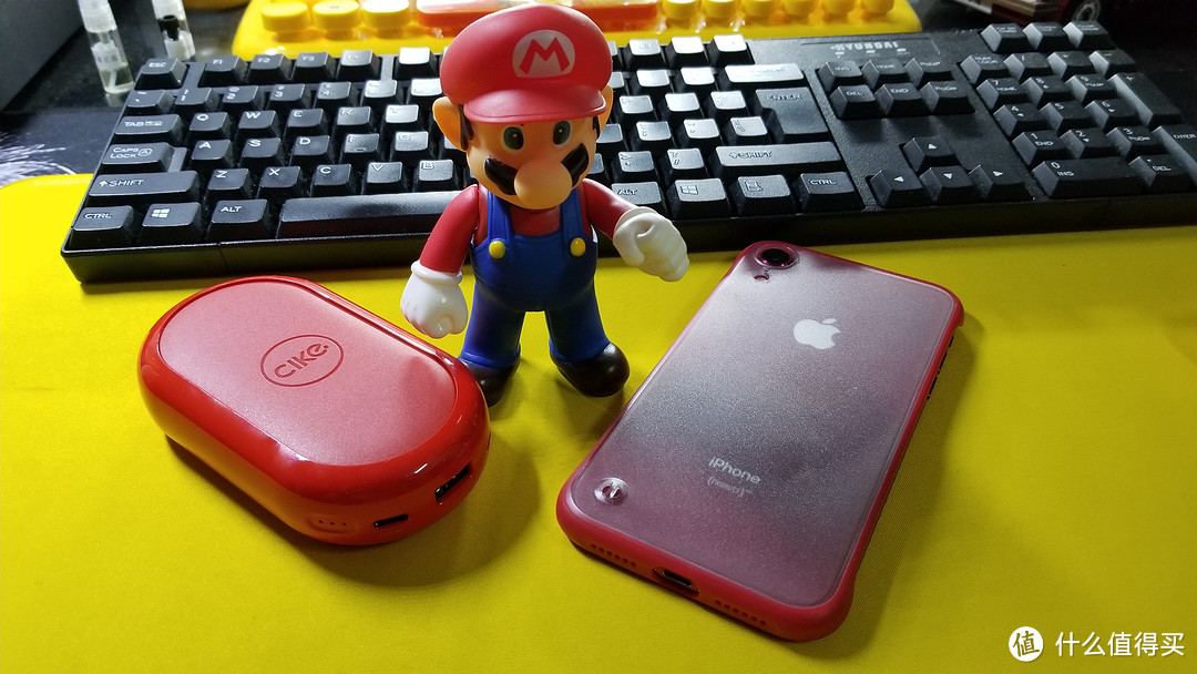 出街好看+不用带线：iPhone 同款骚红配色充电宝—cike小红玩 使用体验