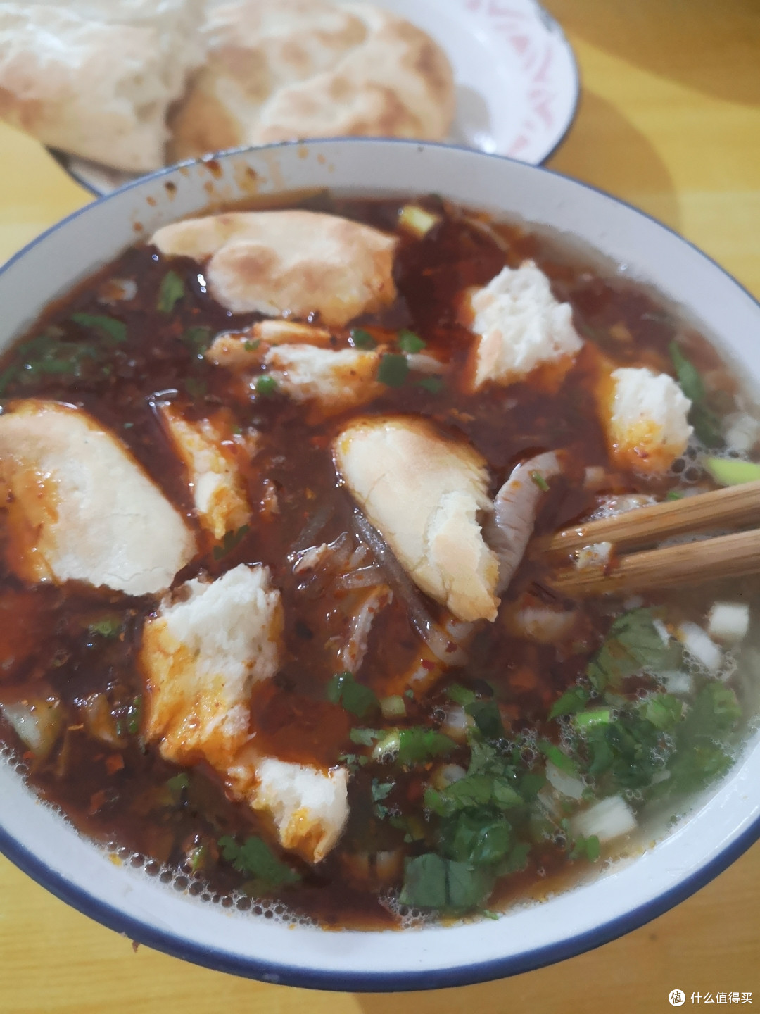 泡上饼，配着羊汤加点油泼辣子，吃起来爽歪歪