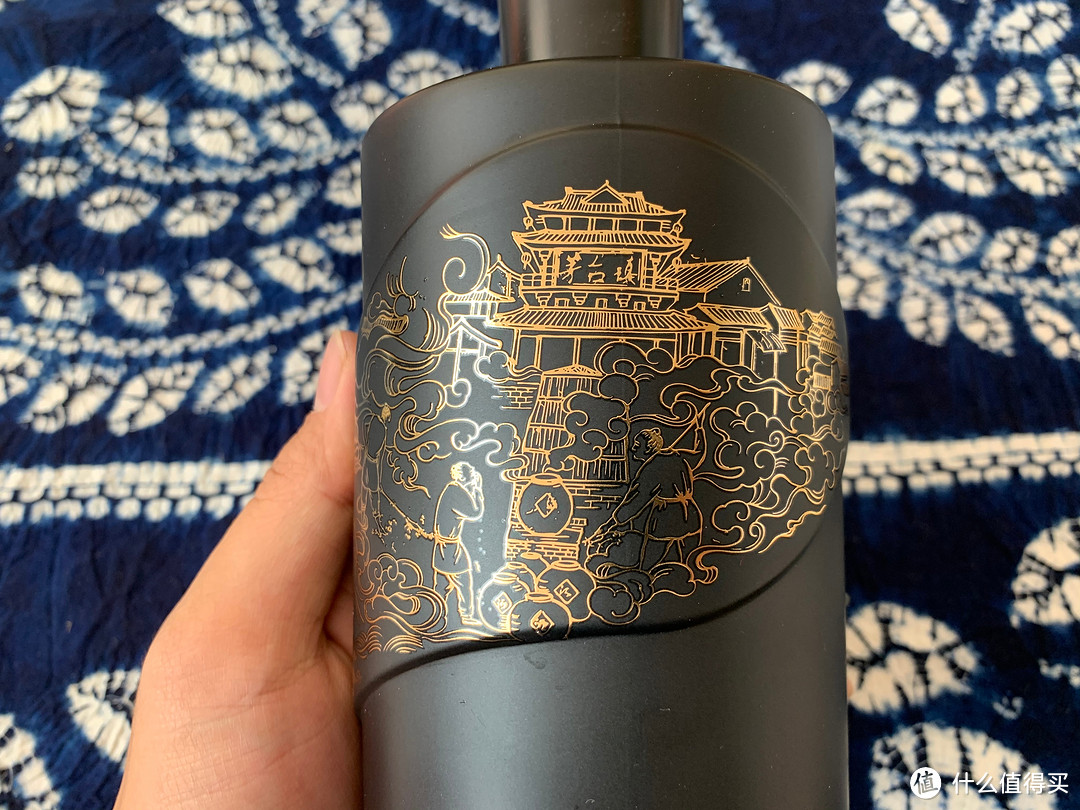 欢度国庆,来杯谷小酒 青年酒豪