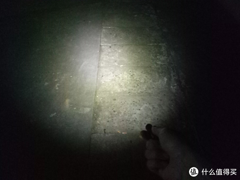 回家路上的一抹灯光,纳丽德K11迷你随身手电体验