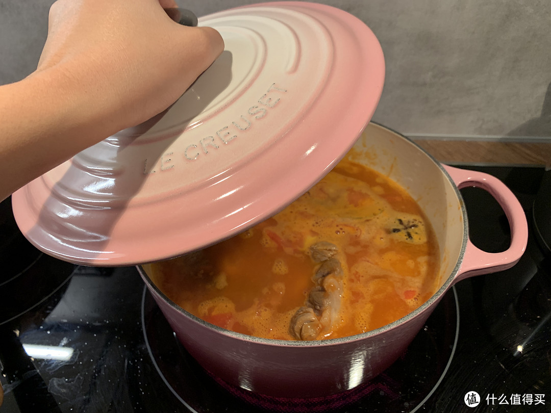 LE CREUSET 铸铁锅开锅之牛尾骨番茄土豆汤