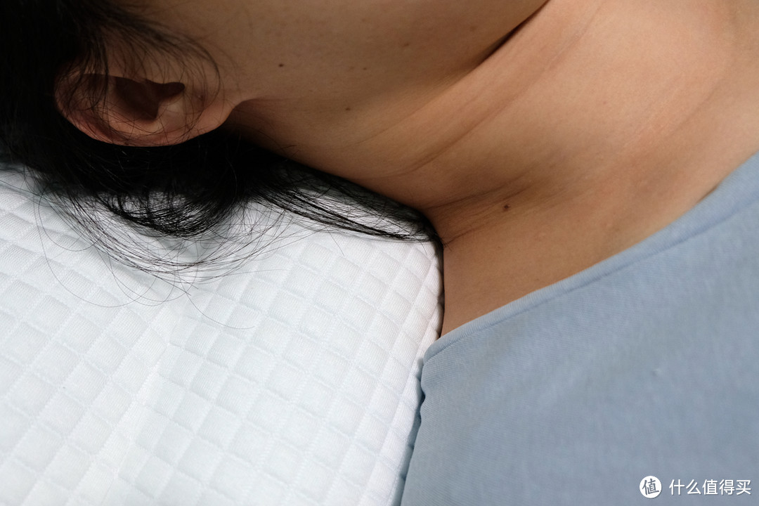 给你舒适深度的睡眠体验：菠萝斑马 软管颈乐枕（Q弹软管升级版）