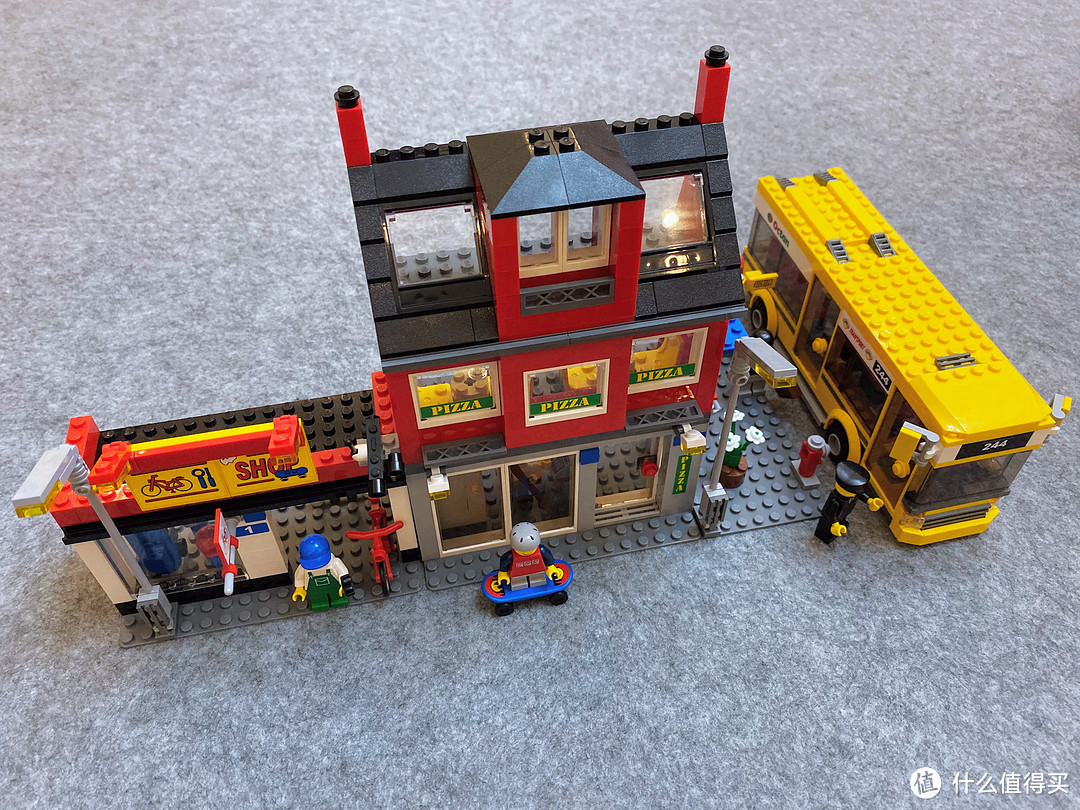 LEGO 7641 城市一角