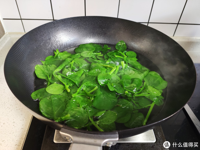 双十二什么锅值得买?下厨实战这口铁锅,顺便说说珍珠生活这个品牌