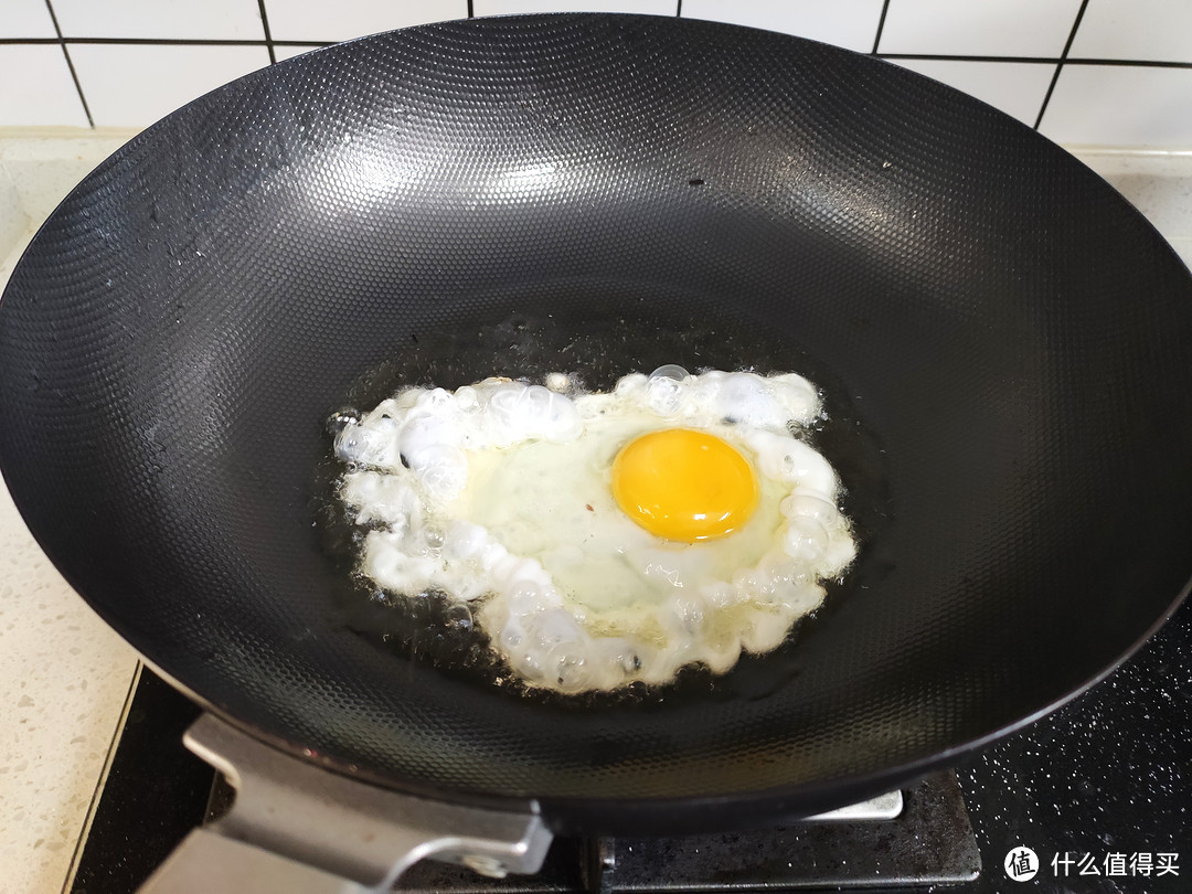 双十二什么锅值得买?下厨实战这口铁锅,顺便说说珍珠生活这个品牌