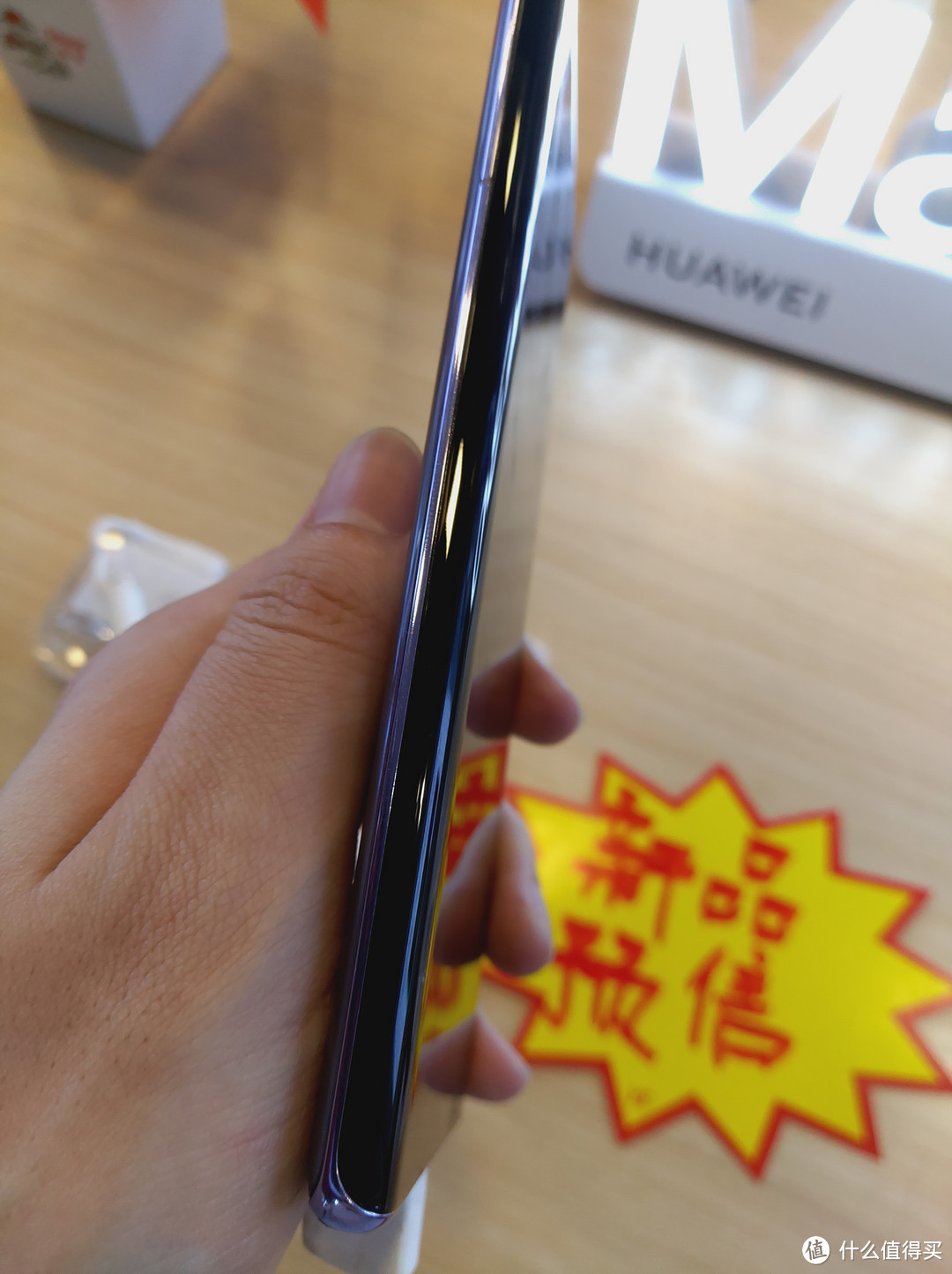 4000字详细剖析:“饭圈”时代,苹果华为的旗舰手机如何选?