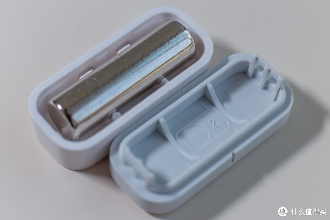 辅助传感器就是颗磁铁 辅助传感器就是颗磁铁