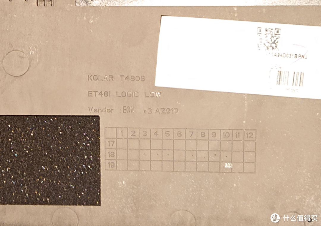 T480S后壳局部放大，材质信息：AZ91D镁压铸合金