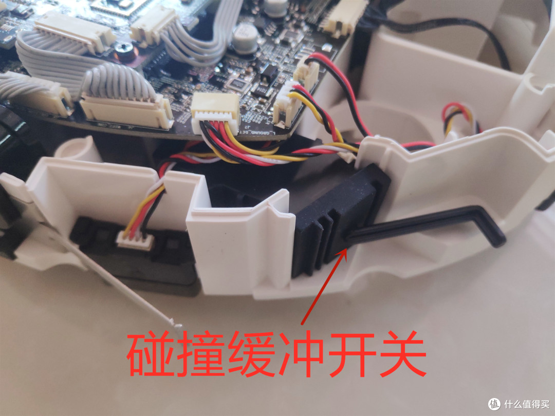 今天我拆了一台联想扫地机器人
