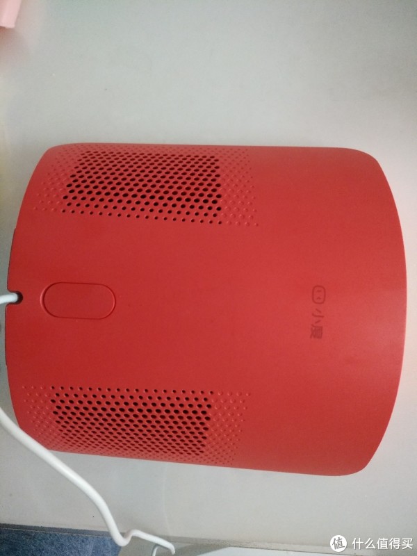 背面，也不知道是不是双扬声器
