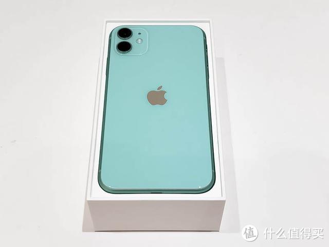 iPhone 11薄荷绿开箱：这绿色不要太好看