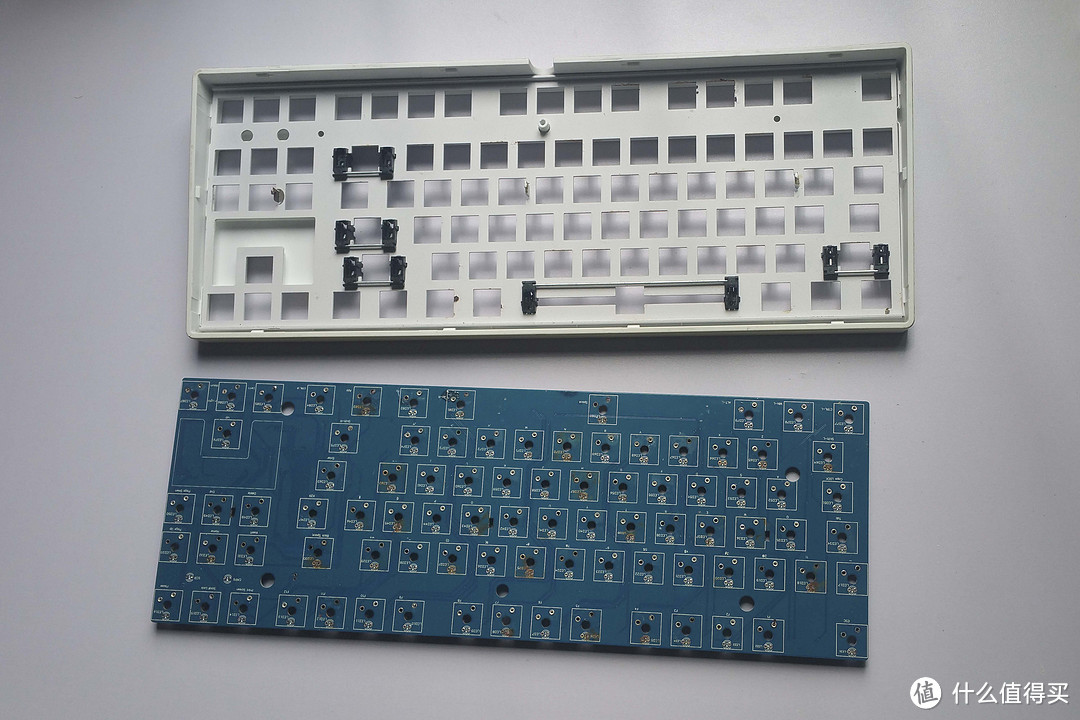 RoyalKludge RG-987 机械键盘 热插拔套件 修复记
