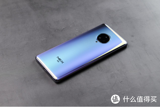 vivo NEX 3上手体验:从“瀑布屏”中看出未来手机的设计方向