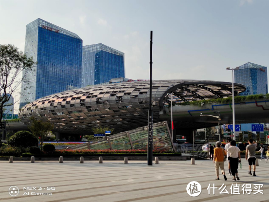 vivo NEX 3上手体验:从“瀑布屏”中看出未来手机的设计方向