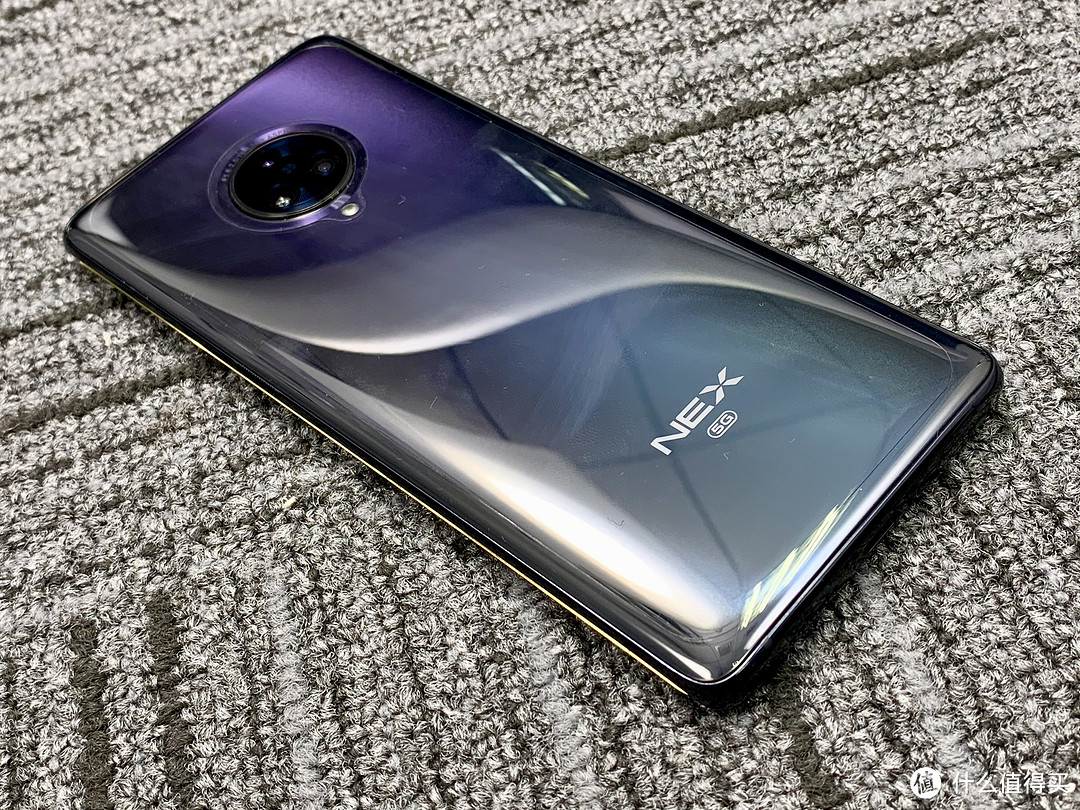 享受视觉和触觉的双重快感 vivo NEX 3 5G版深度测试