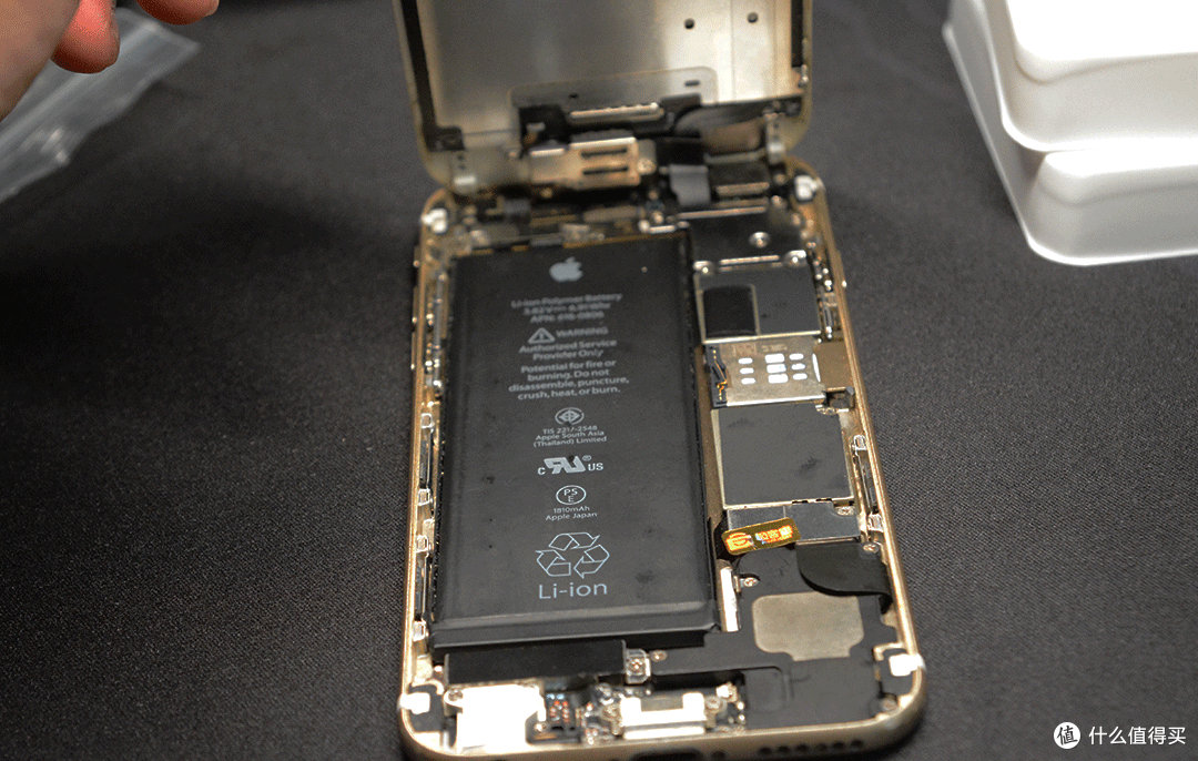 自己动手给iPhone 6换电池后满血复活，尚能战否？（含更换教程）