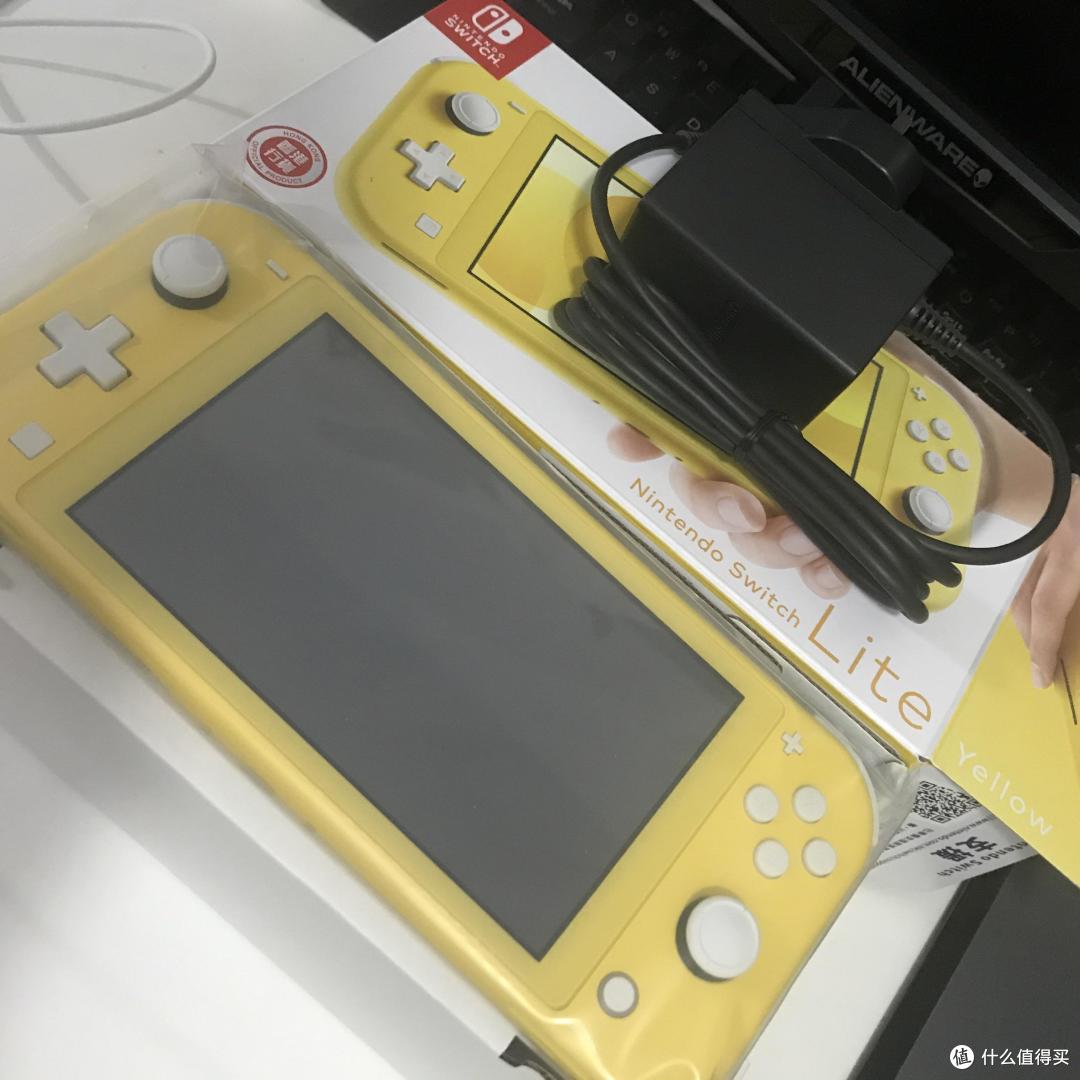 机器本身+充电器,不意外也不惊喜