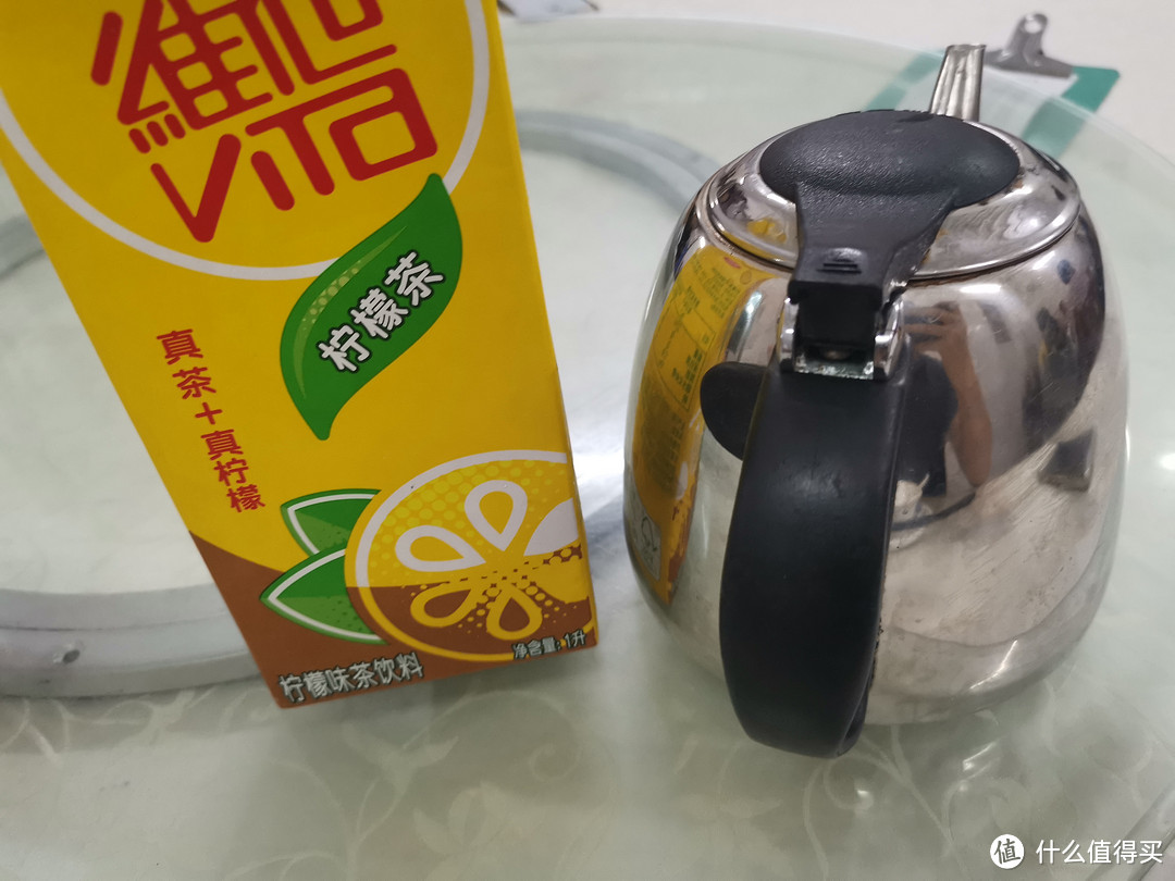 维他柠檬茶是标配