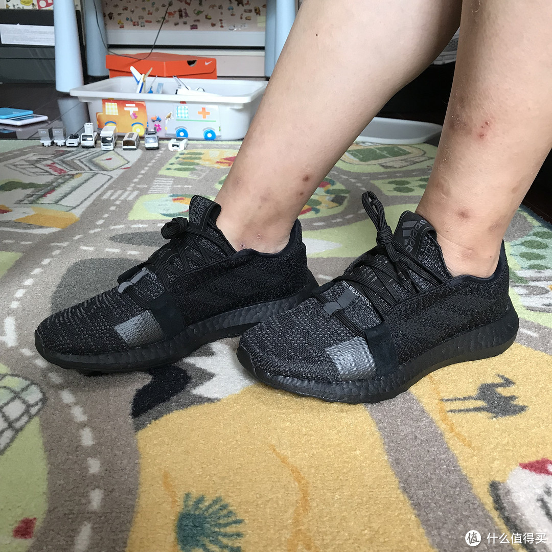 Adidas SenseBOOST GO U跑鞋