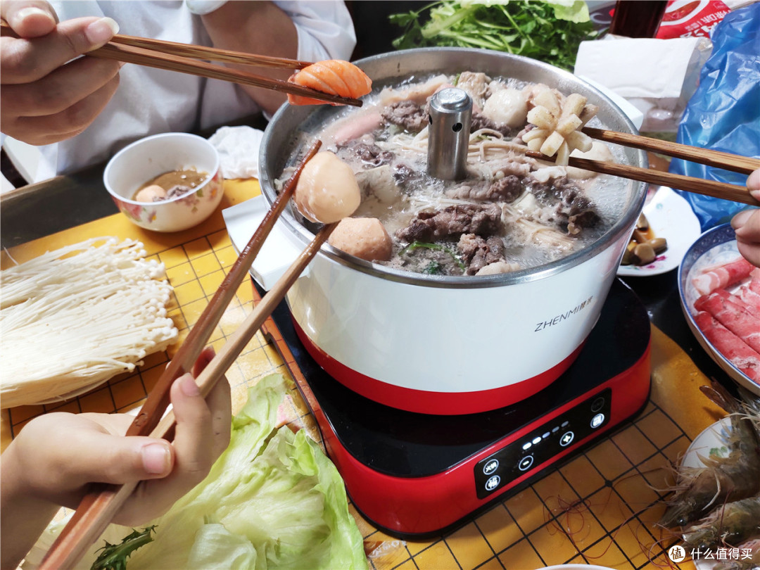 「超逸酷玩」刷肉还可以更轻松的臻米智能自动升降电火锅