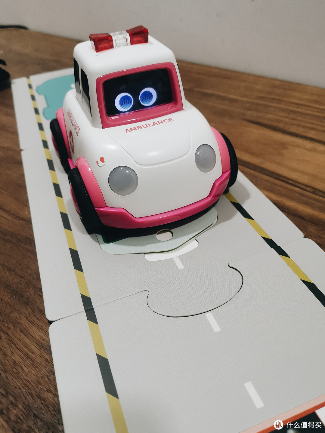 能交互可点读的智能积木小车，寓教于乐的小魔豆百变学习机器人评测