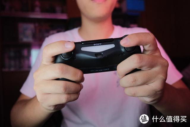为PS4玩家打造的精英手柄——雷蛇飓兽 竞技无线手柄开箱测评