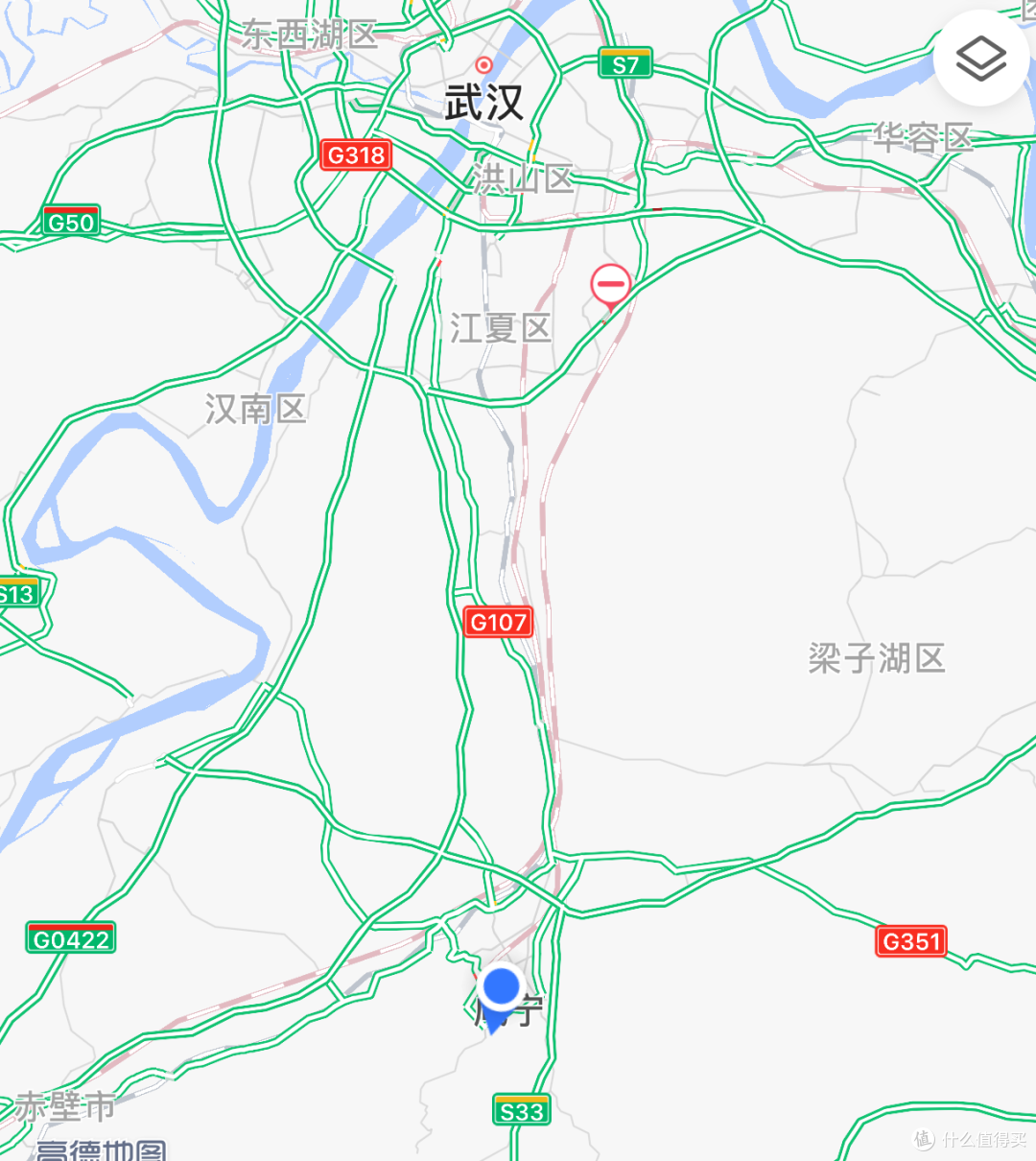 咸宁在武汉的正南方,从武昌开车过来只有80-90公里路程,高速费25元.