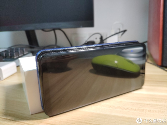1799元的小米9se开箱+小测，为什么没买realme和redmi 