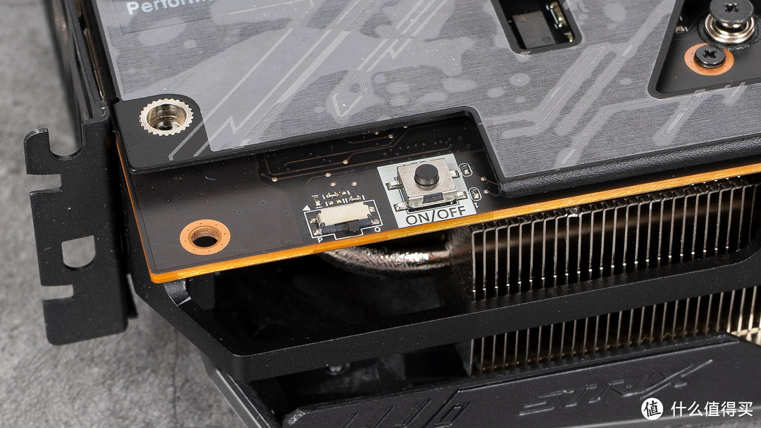 ROG Strix RX 5700XT O8G显卡开箱简测，最强用料的非公版？