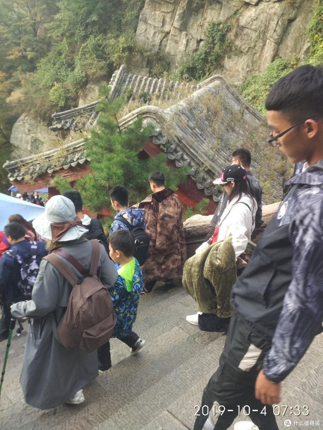 十一爬泰山,看的全是人